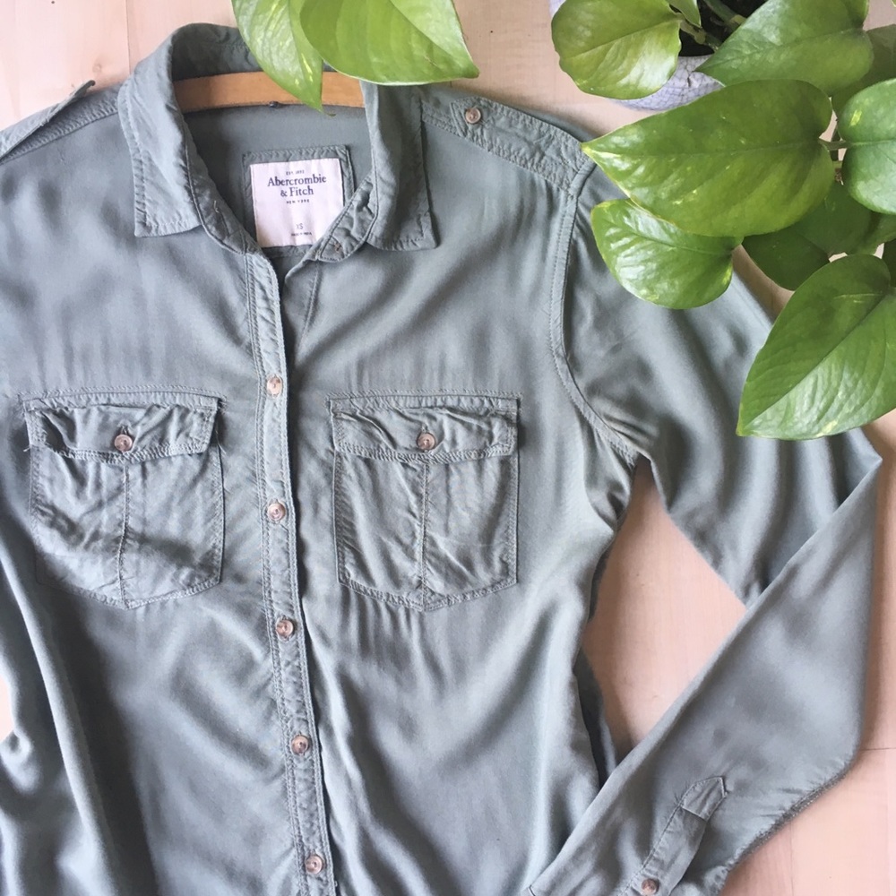 A & F Casual Soft Button Down Olive Army Green XS